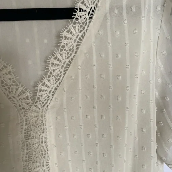 Cream Lace Trim Blouse - Picture 3 of 3